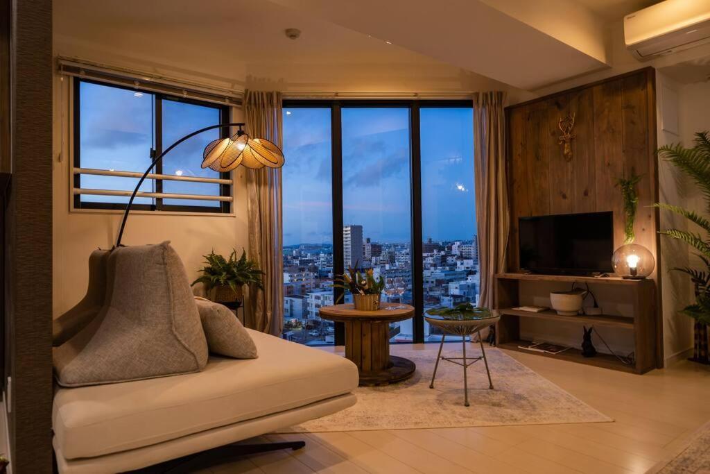 The Penthouse Ginowan Apartment Urasoe ภายนอก รูปภาพ