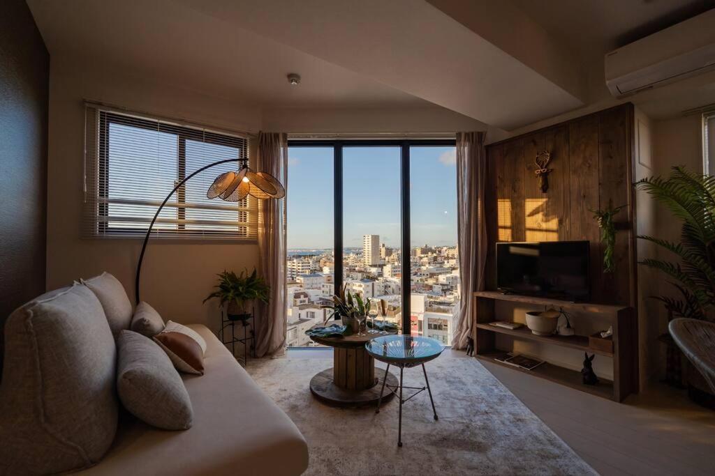 The Penthouse Ginowan Apartment Urasoe ภายนอก รูปภาพ